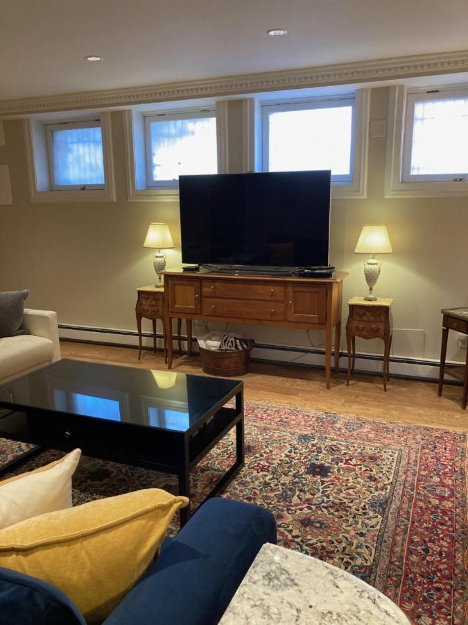 Pineapple House, Spacious 1St Floor Apartment! City Center! 96 Walk Score! Free Parking! Denver Exterior photo